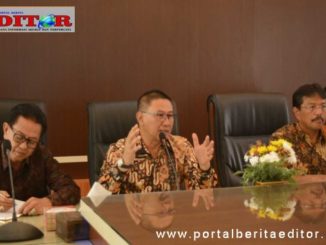 Wako Ramlan Nurmatias bersama Wawako dan Sekdako Bukittinggi.
