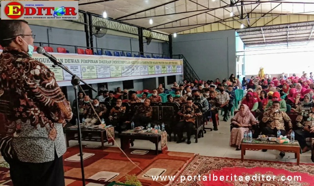 Bupati Gusmal saat memberi sambutan pada pengukuhan pengus DPD PKKS Prov. Riau.