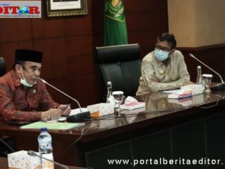 Gubernur Irwan Prayitno bersama Menteri Agama saat rapat di Kemenag, Jakarta.