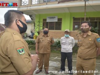 Wako Deri Asta saat melakukan pemantauan.