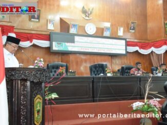 Bupati Gusmal saat membacakan jawaban terhadap Pandangan Umum Fraksi-fraksi.