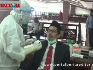 Sekwan DPRD sumbar Raflis SH, MM saat dites Swab.