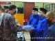 Bakal Pasangan Calon Walikota dan Wakil Walikota Bukittinggi Irwandi - David Khalik menyerahkan berkas persaratan kepada KPU.,