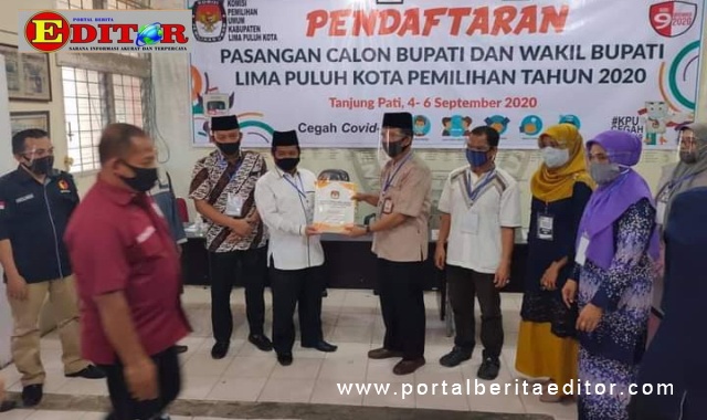 Penyerahan dokumen pendaftaran calon perseorangan Paslon Ferizal Ridwan - Nurkholis.