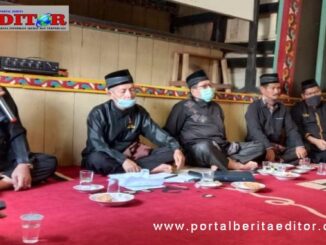 Sosialisasi adat di Saniangbaka.