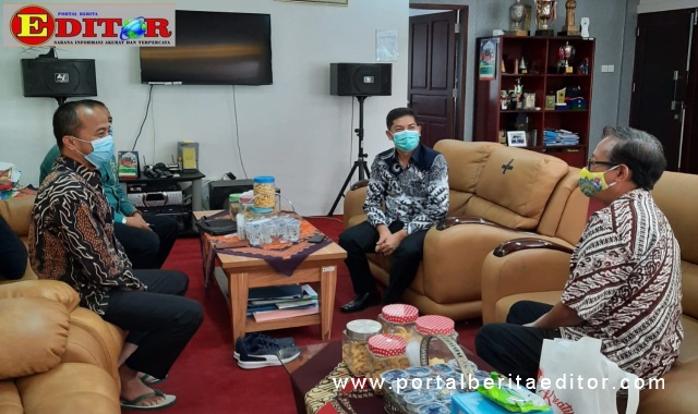 Wako Deri Asta saat berkunjung ke Kemenpora RI.