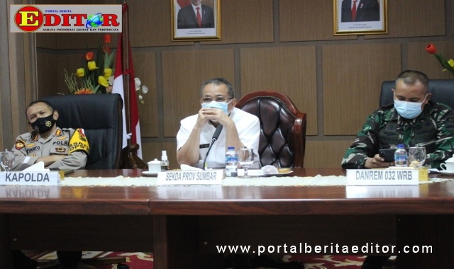 Alwis saat mengikuti Rakor dalam rangka kesiapan antisipasi penyebaran Covid-19.