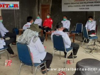 Plt Ketua PMI Solsel Hapison saat memberikan arahan kepada peserta pelatihan keahlian bencana.