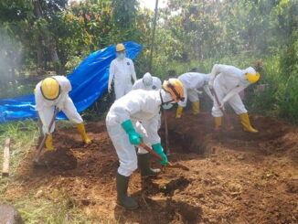 Pemakaman pasien positif covid 19 di Payakumbuh dengan protokol covid 19.