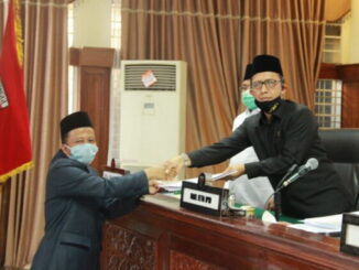 Penyerahan Ranperda inisiasi DPRD Kota Bukittinggi.