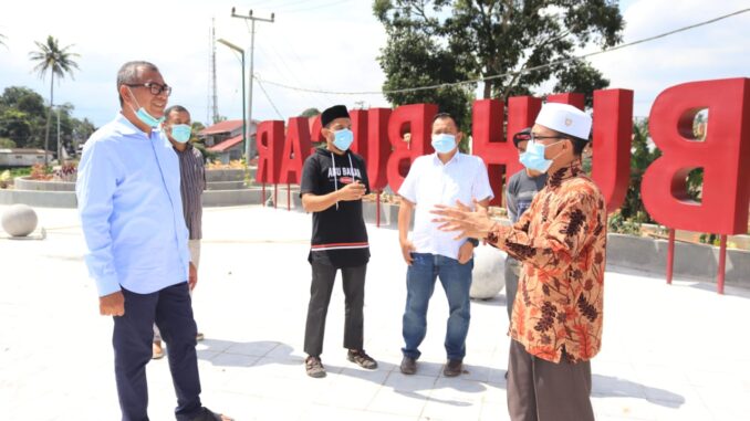 Wako Riza Falepi saat berdialog dengan Irsyad Safar.