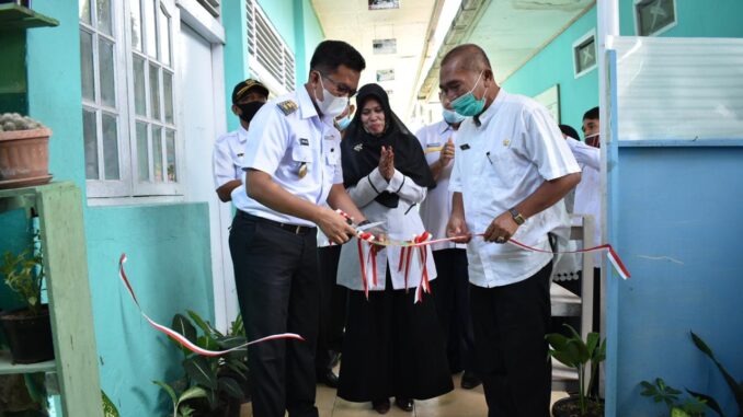 Wawako Payakumbuh Erwin Yunaz resmikan galeri 28 SDN 28 Payakumbuh.