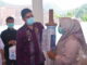 Walikota Sawahlunto memberi bantuan bagi penenun.