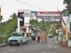 Gerbang masuk kampung tangguh Perumnas Kunang Gajah Limbukan dan Lurah Limbukan Firdaus.