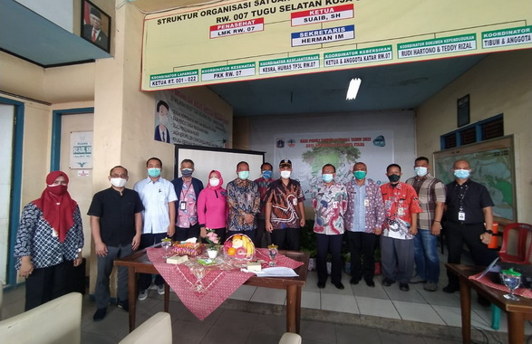Foto bersama pada kegiatan HPSN di Jakarta Utara.