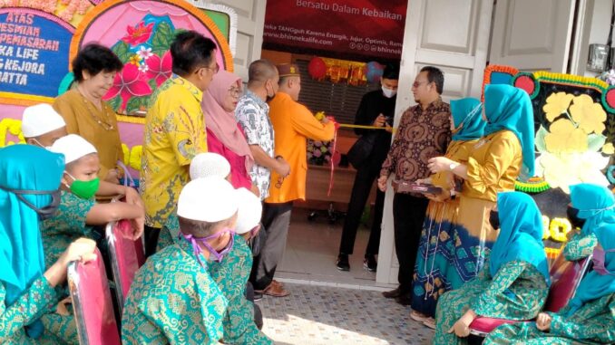 Peresmian kantor baru Bhinneka Life.