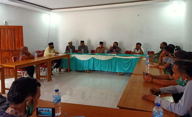 Pertemuan Leonardy Harmainy dengan masyarakat Padang Alai.