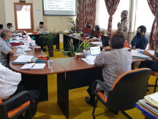 Pertemuan pengurus UMMY.