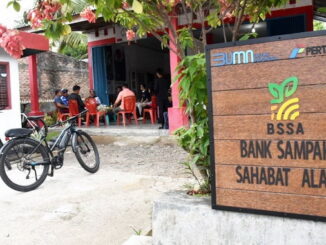 Bank Sampah Sahabat Alam (BSSA) di Desa Kampung Apar, Kecamatan Pariaman Selatan,