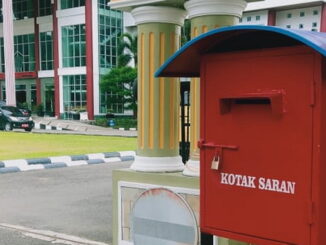 Kotak saran di depan kantor Bupati Pessel.