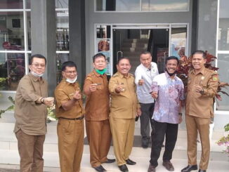 Rombongan Wako Subulussalam Propinsi Banda Aceh di sentra UKM Randang Payakumbuh.