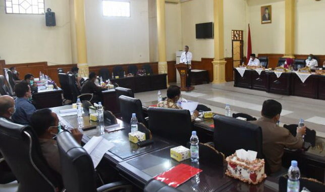 Sidang paripurna DPRD Kota Pariaman.
