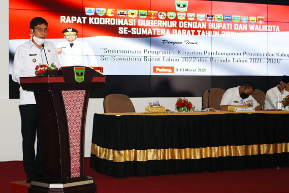 Walikota Sawahlunto Deri Asta dalam Rakor dengan Gubernur Dan Wakil Gubernur Provinsi Sumatera Barat.