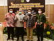 Walikota Sawahlunto Deri Asta saat menerima penghargaan.