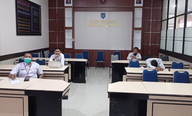 Evaluasi secara zoom metting di Payakumbuh.