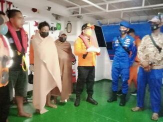 Team SAR Gabungan Mentawai setelah berhasil melakukan pencarian dan pertolongan 4 Orang warga Desa Malilimok.