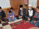 Gubernur Mahyeldi saat berkenjung ke rumah Irwandi.