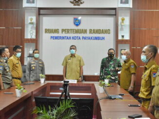 Pemko saat mengikiti rakor.