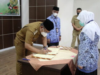 Penandatanganan nota kesepakatn Pemkab Solok dengan Balitbu dan BPTP Sumbar.