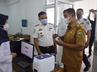 Wabup Jon Firman Pandu saat meninjau Dinias Perhubungan Kab. Solok.