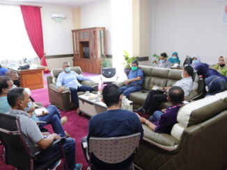 Rapat mengenai BPJS di ruang kerja walikota Payakumbuh.