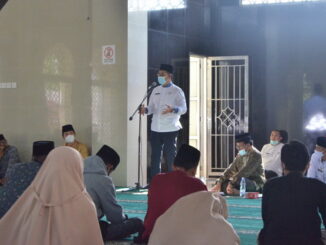 Bupati Epyardi Asda saat memberi sambutan.
