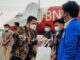 Aditya Yusma, saat menyerahkan bantuan BNPT dan YHPB.