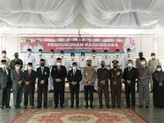 Foto bersama usi pengukuhan Paskibraka Kab. Tanah Datar.