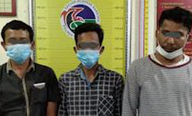 Tiga tersangka yang ditangkap Satrea Narkoba Polres Tanah Datar.
