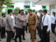 Wagub Audy Joinaly saat menyambut kedatangan Wakapolri.