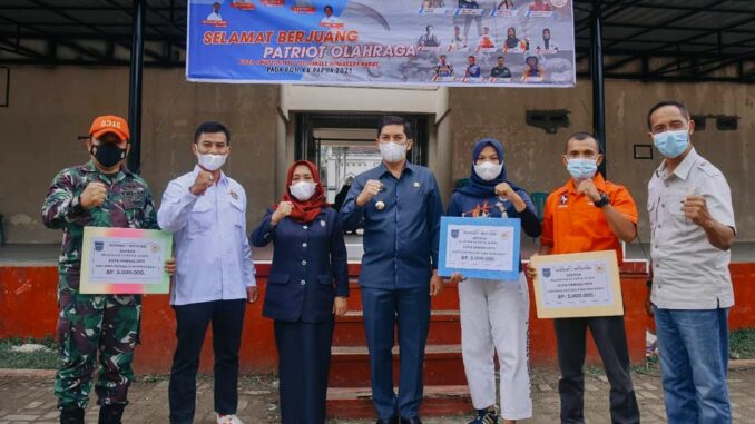 Walikota, Ketua DPRD serta Ketua Koni Sawahlunto.