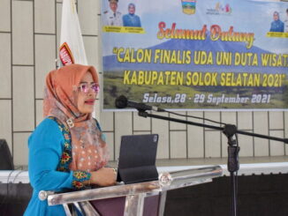 Ketua Dekrananda Solsel saat memberi sambutan.