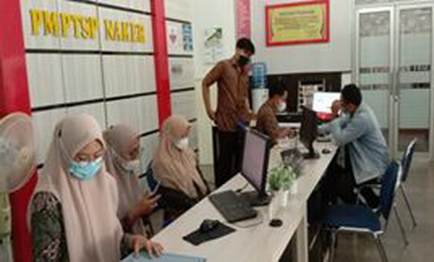 Pelayanan Perizinan yang dilayani melalui Online Single Submision.