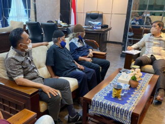 Wako Deri Asta saat diwawancarai Tim Editor.