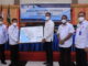 Deputi Inskalrekkarkom BMKG RI Dr. Suko Prayitno Adi, M.Si dan Sekdakab Padang Pariaman Rudy Repenaldi Rilis memamerkan peta rawan Tsunami Padang Pariaman.