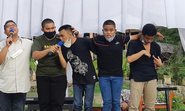 Grup Musik SLB Autisma YPPA Padang saat ikuti Psikologi Mencari Bakat UNAIR Tahun 2021