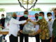 Penyerahan bibit ikan dari BKSDA Sumbar.