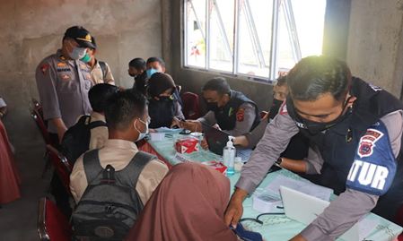 Suasana vaksinasi di SMPN 2 Batusangkar.