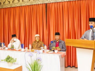 Walikota Sawahlunto, Deri Asta, SH saat mengunjungi TC kafilah.