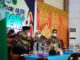 Bupati Padang Pariaman Suhatri Bur menjelaskan kepada Dr. Diah Natalisa, MBA maksud dan tujuan serta materi kegiatan Sumarak Alek Nagari Padang Pariaman.